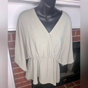 Entro Collection Women's Blouse. Cape sleeve, v neck Women's size Large( sage )